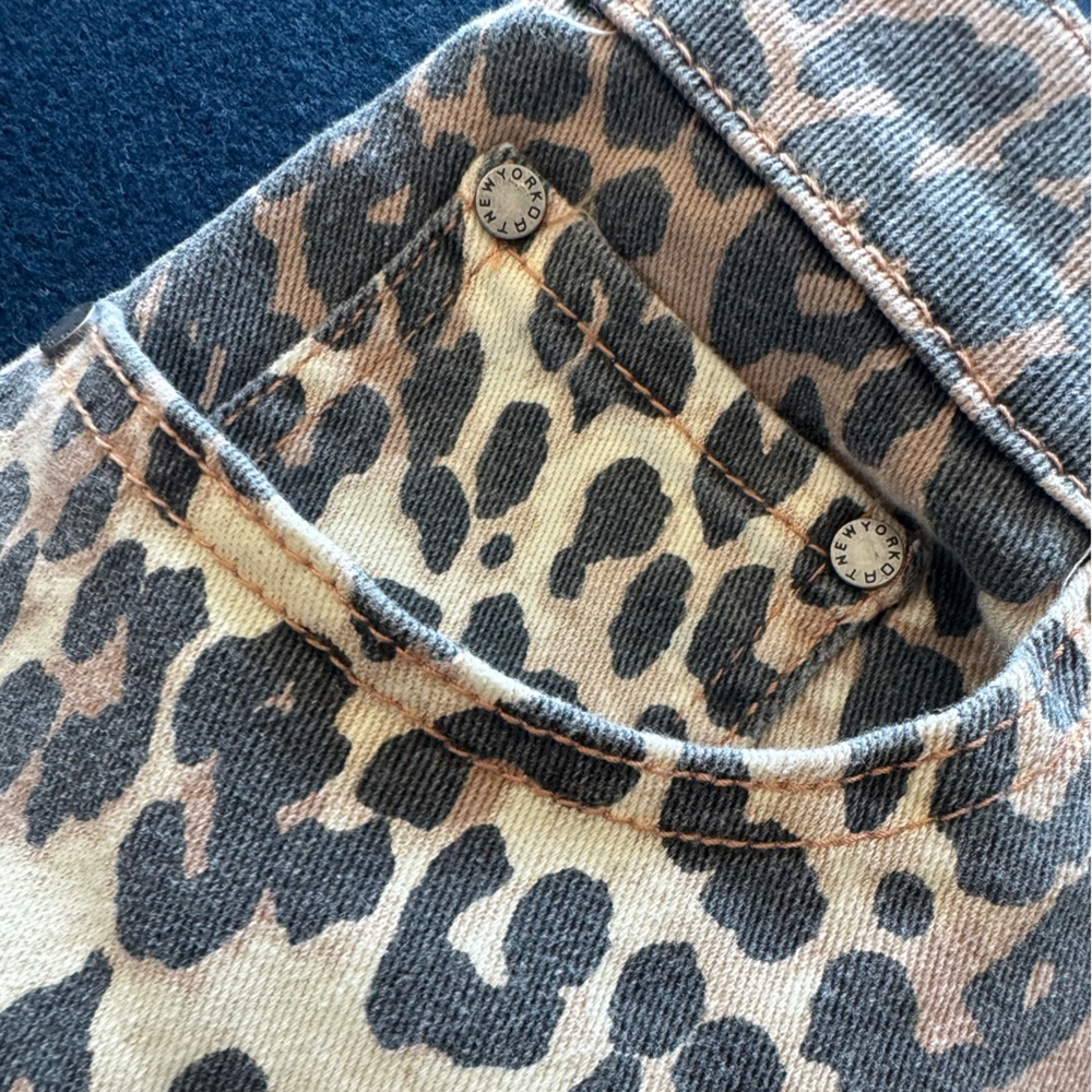 Leopard Print Denim Shorts by OAT NY🔥Get in on the trend🔥 zoom in for details!! - Picture 10 of 12